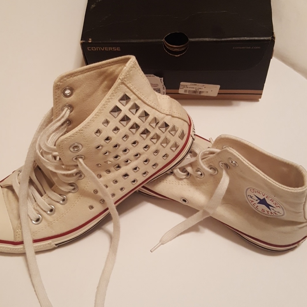 Studed Converse